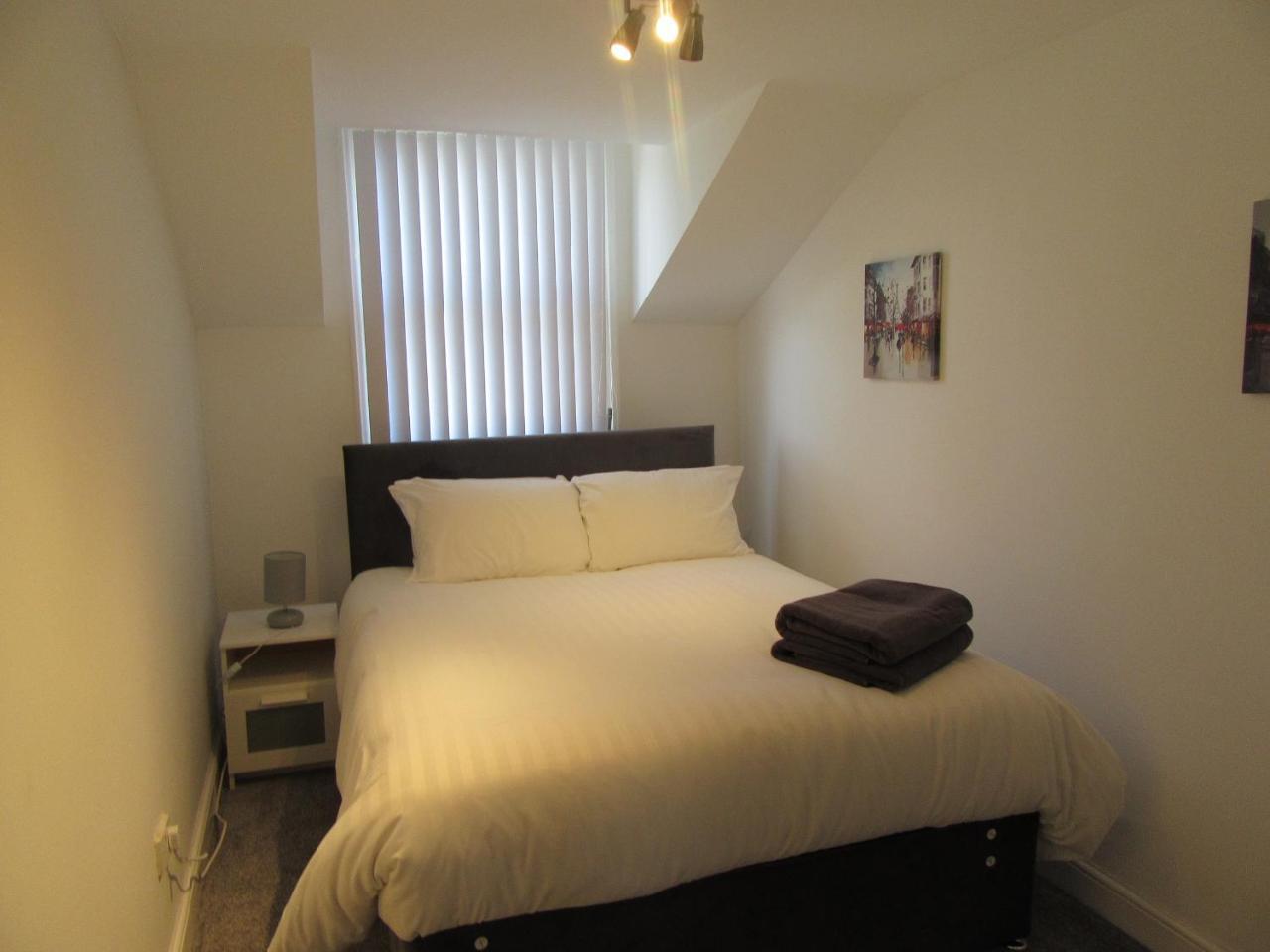 No 6 At 19 Ivanhoe - Large 2 Bed Near Sefton Park And Lark Lane Apartment