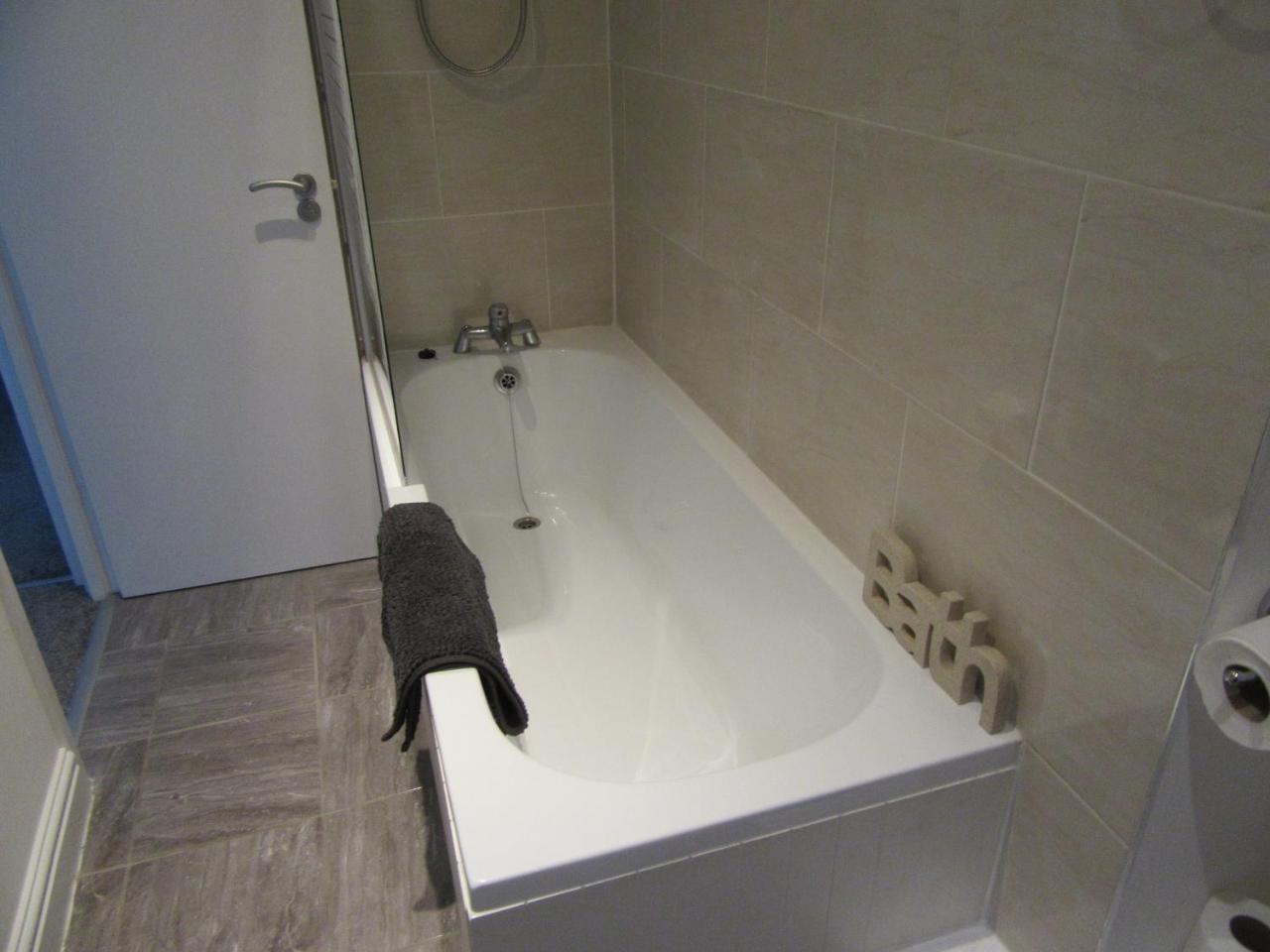 No 6 At 19 Ivanhoe - Large 2 Bed Near Sefton Park And Lark Lane Apartment