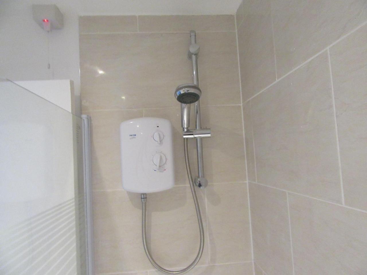 No 6 At 19 Ivanhoe - Large 2 Bed Near Sefton Park And Lark Lane Apartment *